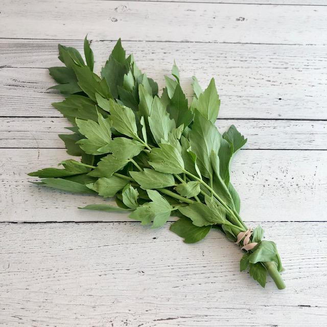 Lovage Clamshell - 1 oz